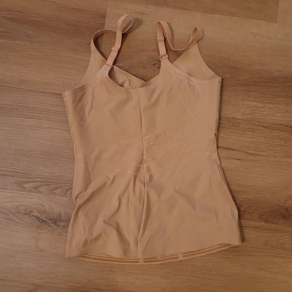 Honeylove Nude Shapewear Camisole - Picture 3 of 4